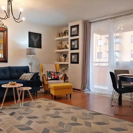 Orange Water Apartment *